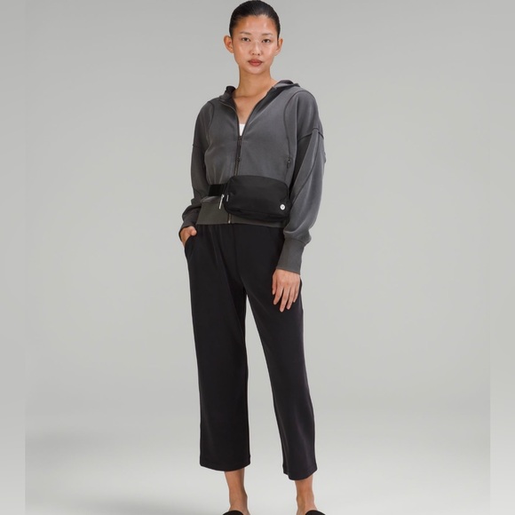 Lululemon Everywhere Belt Bag 1L - Picture 6 of 9